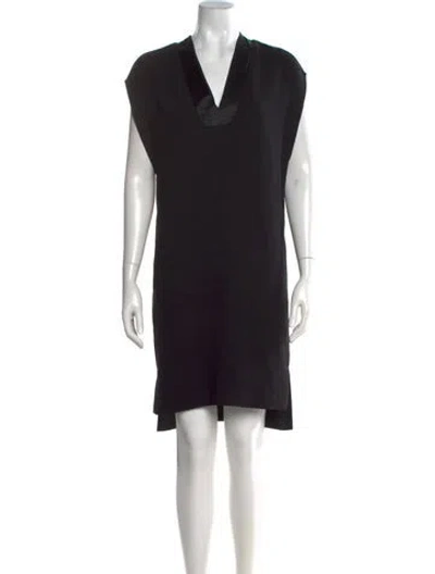Pre-owned Vince V-neck Knee-length Dress In Black