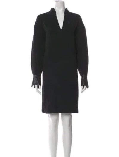 Pre-owned Vince V-neck Knee-length Dress In Black