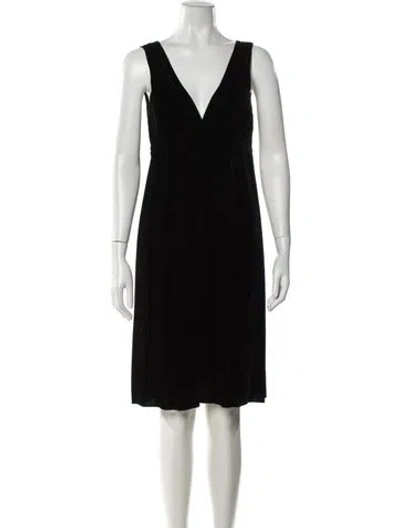 Pre-owned Vince V-neck Knee-length Dress In Black