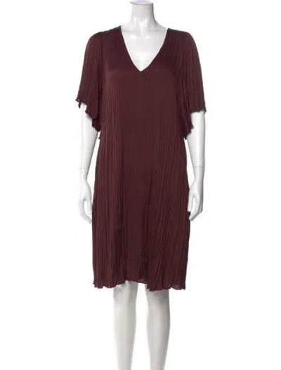 Pre-owned Vince V-neck Knee-length Dress In Burgundy