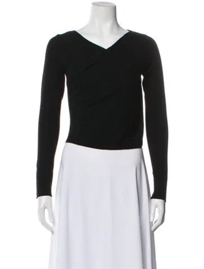 Pre-owned Vince V-neck Sweater In Black