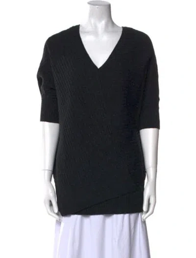 Pre-owned Vince V-neck Sweater In Gray