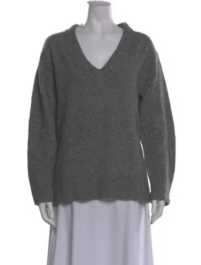Pre-owned Vince V-neck Sweater In Gray