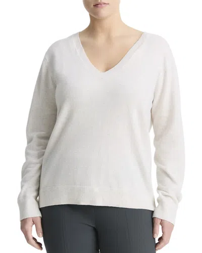 Vince Weekend V-neck Cashmere Top In White