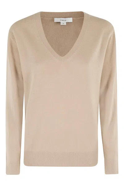 VINCE WEEKEND V-NECK