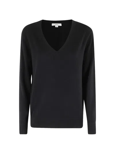 Vince Weekend V-neck Sweater In Black
