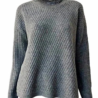 Vince Women Side Slit Crew Neck Wool Knit Sweater In Grey