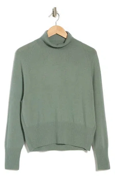 Vince Wool Cashmere Blend Turtleneck In Ice Green