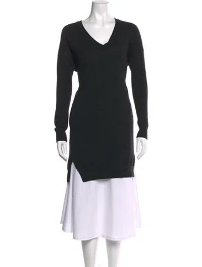 Pre-owned Vince Wool V-neck Sweater In Black