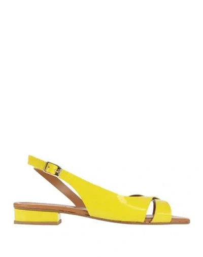 Vincent Vega Woman Sandals Yellow Size 8 Leather