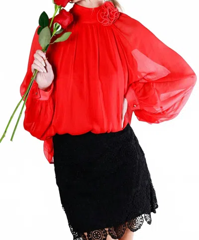 Vine & Love Coming Up Roses Top In Red