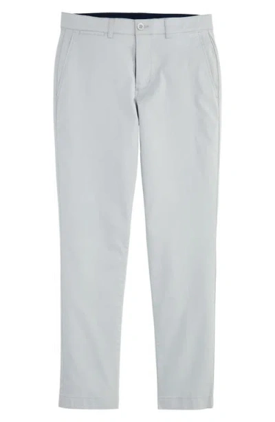 Vineyard Vines Chilmark Flat Front Stretch Chinos In Gray