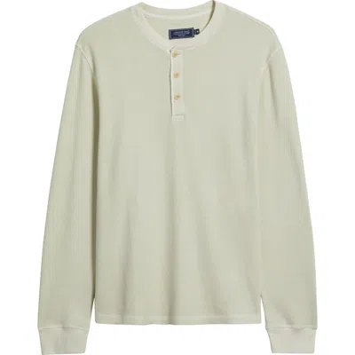 Vineyard Vines Long Sleeve Thermal Henley In Neutral