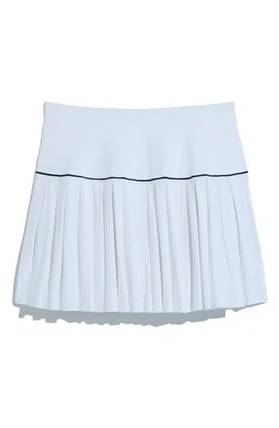 Vineyard Vines Mid Rise Pleated Golf Skort In White