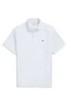 Vineyard Vines Sankaty Performance Polo In White Cap