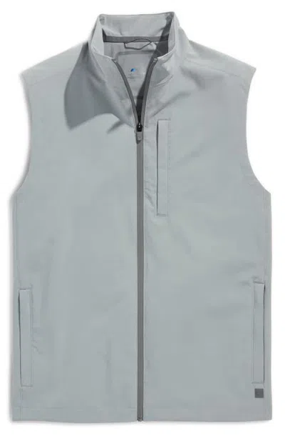 Vineyard Vines The On-the-go Mariner Water Resistant Vest In Ultimate Gray