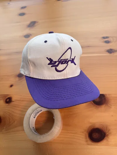 Pre-owned Vintage 1995  Bjork Snap Back Hat In White