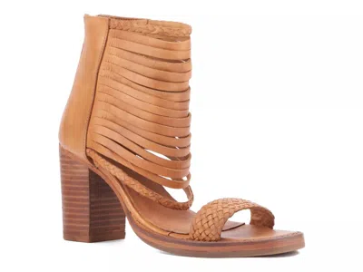 Vintage Foundry Leila Sandal In Brown
