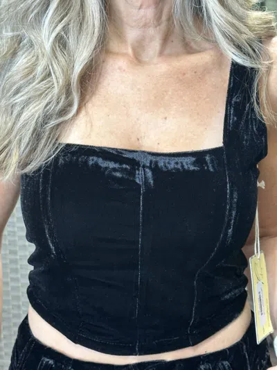Vintage Havana Let's Go Velvet Crop Top In Black