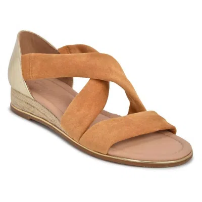 Vintage Havana Women's Pia Slide On Sandal In Soft Chestnut