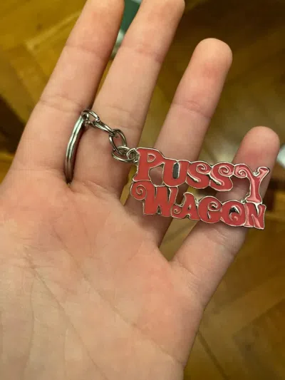 Pre-owned Vintage Pxssy Wagon Letter Metal Enamel Keychains In Pink