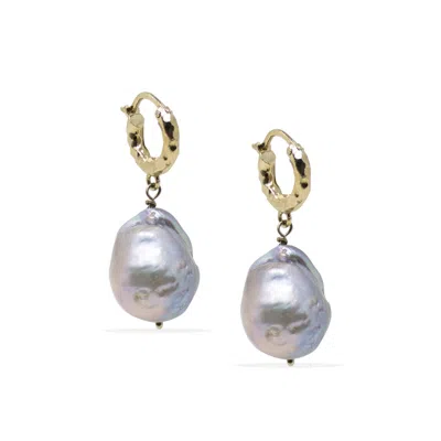 Vintouch Italy Women's Grey / Gold The Siren Song Pearl Huggie Earrings In Multi