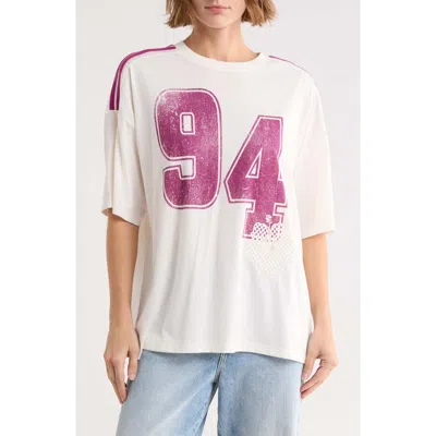 Vinyl Icons '94 Athletic Graphic Tee In White
