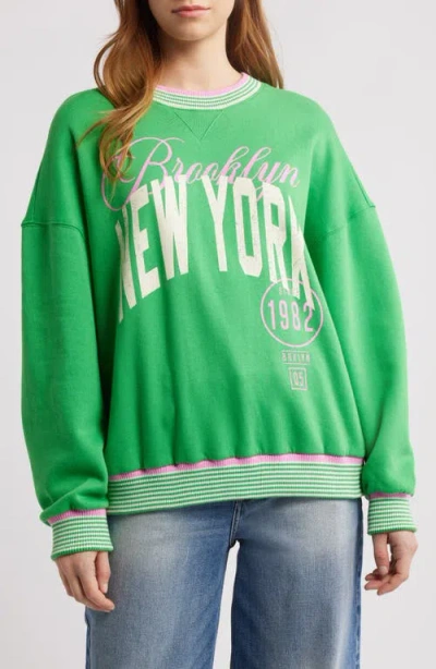 Vinyl Icons Brooklyn Graphic Sweatshirt In Kelly Green