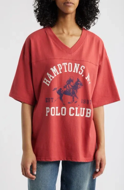 Vinyl Icons Hamptons Polo Club V-neck Graphic T-shirt In Cardinal