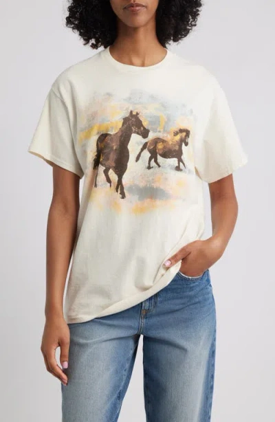 Vinyl Icons Horses Running Cotton Graphic T-shirt In White