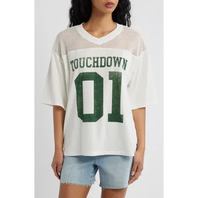 Vinyl Icons Mesh Yoke Fleece Graphic T-shirt In White
