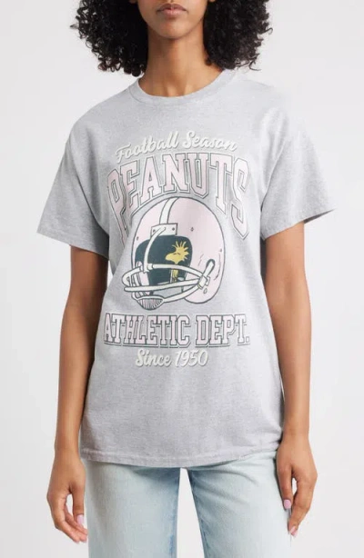 Vinyl Icons Peanuts® Football Cotton Graphic T-shirt In Gray