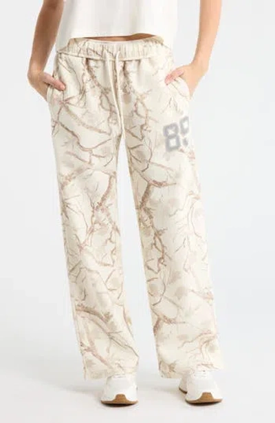 Vinyl Icons Tree Camo Fleece Pants In White