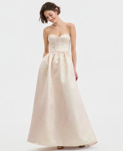 Violet Weekend Juniors' Sweetheart-neck Metallic Gown In Gold