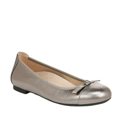 Vionic Amorie Flat Loafer In Pewter Metallic In Grey