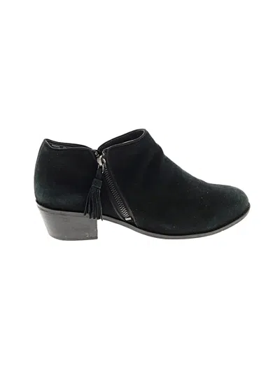Pre-owned Vionic Ankle Boots In Black