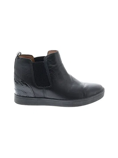 Pre-owned Vionic Ankle Boots In Black