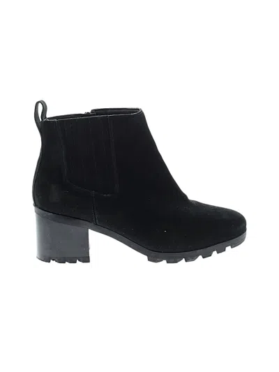 Pre-owned Vionic Ankle Boots In Black
