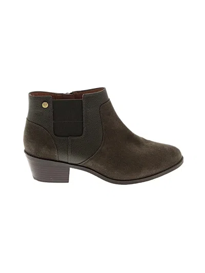 Pre-owned Vionic Ankle Boots In Brown