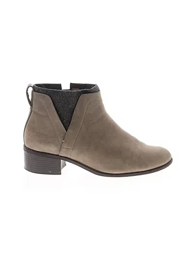 Pre-owned Vionic Ankle Boots In Gray