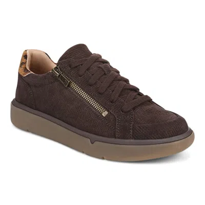 Vionic City Walk Axis Sneaker In Burgundy