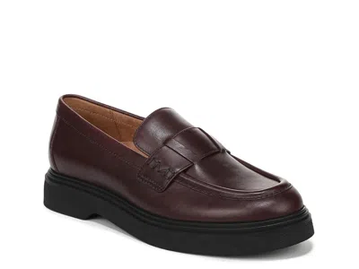 Vionic Dolores Loafer In Burgundy