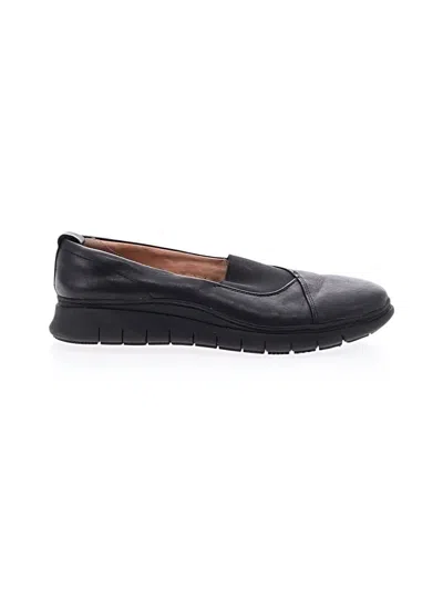 Pre-owned Vionic Flats In Black