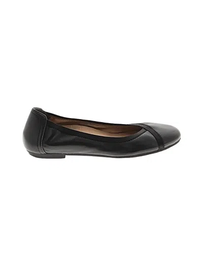 Pre-owned Vionic Flats In Black