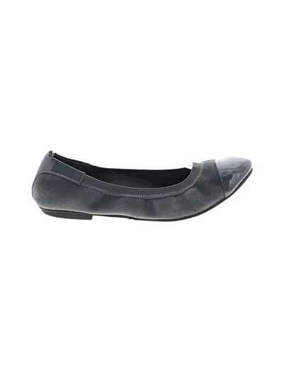 Pre-owned Vionic Flats In Blue