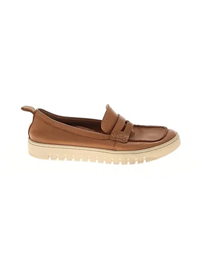 Pre-owned Vionic Flats In Brown
