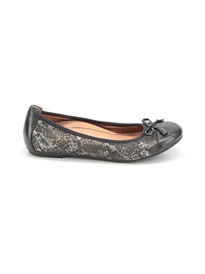 Pre-owned Vionic Flats In Gray
