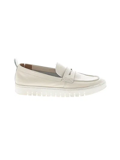 Pre-owned Vionic Flats In Ivory