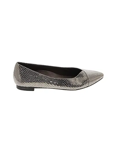 Pre-owned Vionic Flats In Silver