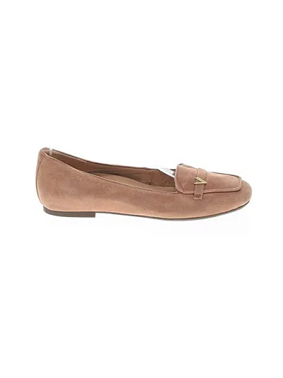 Pre-owned Vionic Flats In Tan
